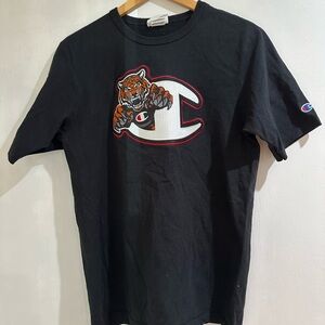 Champion Medium T-Shirt Black Tiger